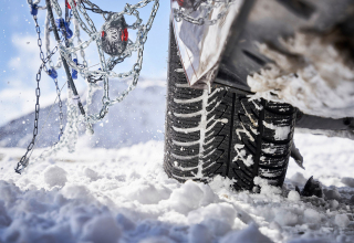 OneHub - User Story - Off-road Fun in the Snow - Snow Chains - 4_3 - JPG.jpg